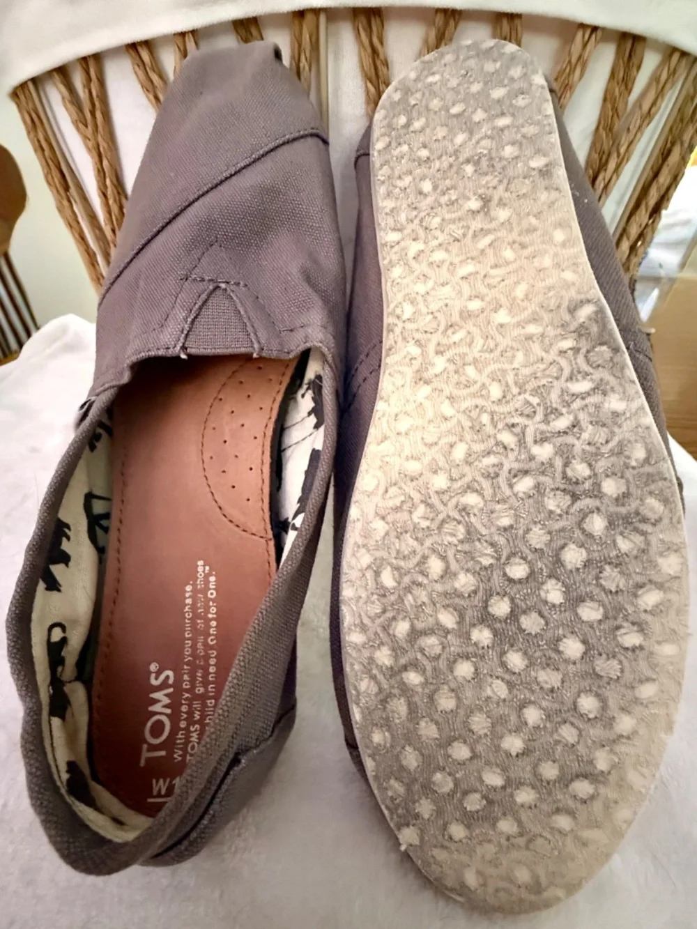 Women’s Toms gray classic shoe size 10